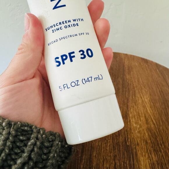 Native Unscented Mineral Sunscreen SPF 30, 5 Fl Oz Exp 4/26 Sealed - Picture 4 of 5
